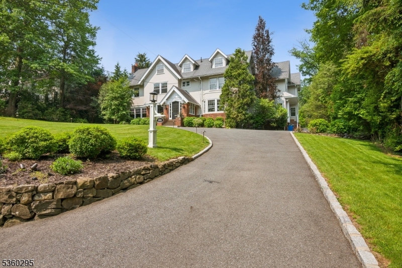 66 Fernwood Rd