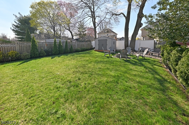 39 Niagara St