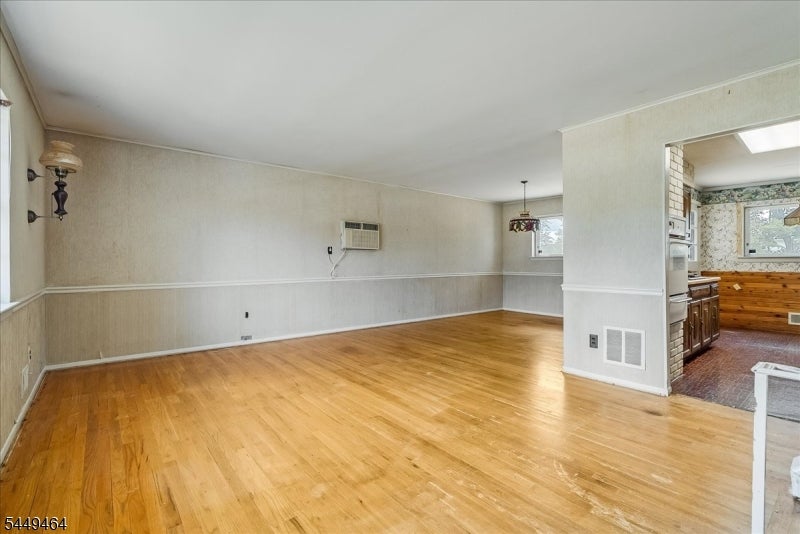 125 Clover Hill Dr