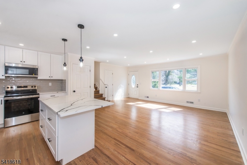 53 Snyder Ave