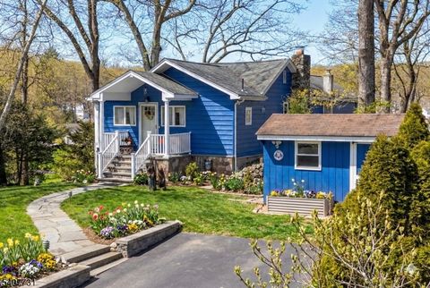 7 Birch Rd Bloomingdale Boro NJ 07403