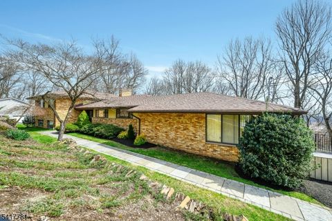 6 Lynnfield Dr Morris Twp. NJ 07960