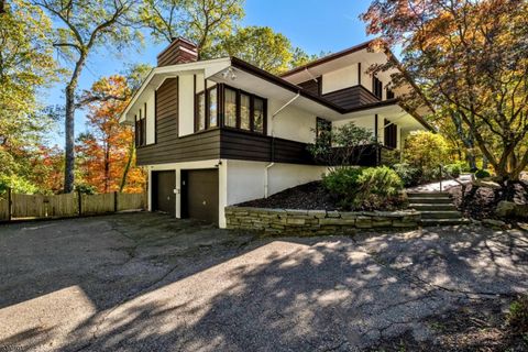 67 Fox Ledge Rd Kinnelon Boro NJ 07405
