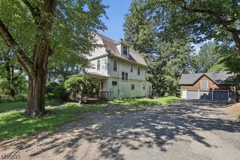37 Livingston Ave