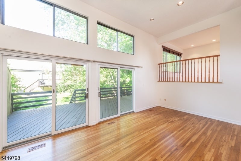 5 Cedar Ln