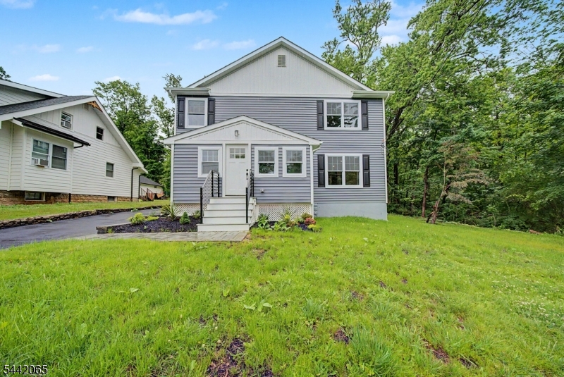 21 Willow Ave