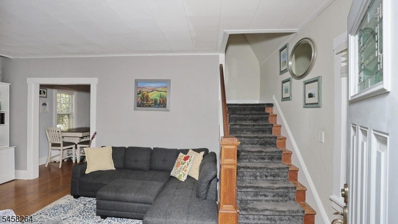 29 Silver Birch Ave