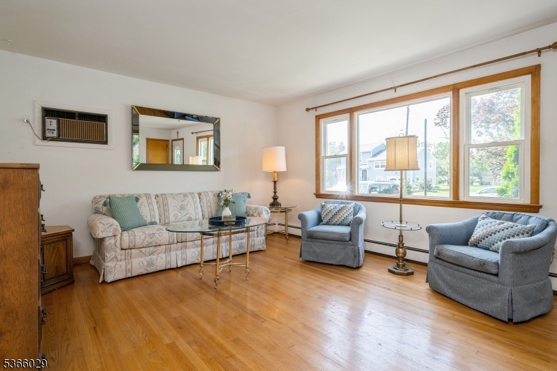 10 Springdale Gardens Rd