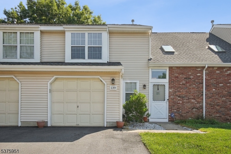 139 Skipton Pl