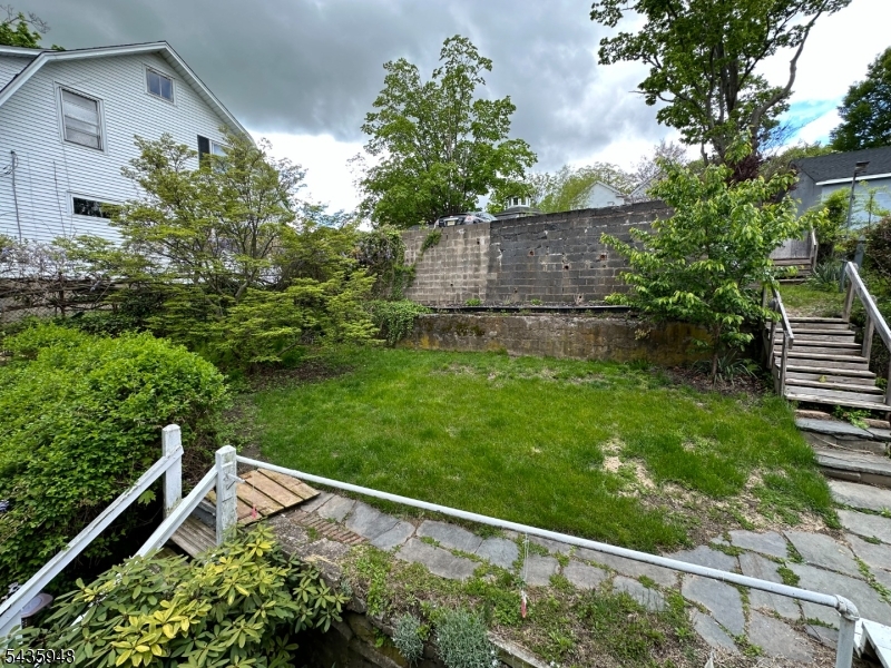 216 William St 2