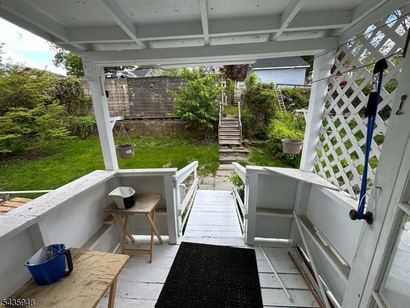 216 William St 2