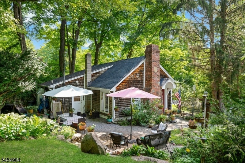 23 Combs Hollow Rd