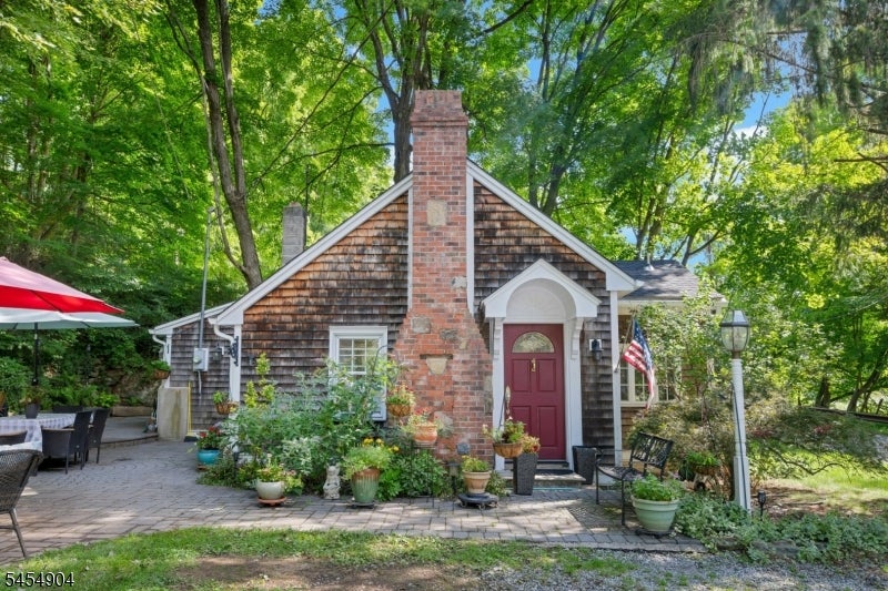 23 Combs Hollow Rd