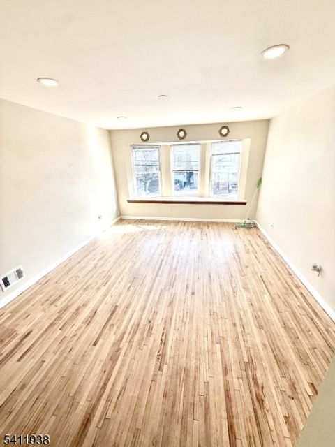 213 Palmer St Elizabeth City NJ 07202