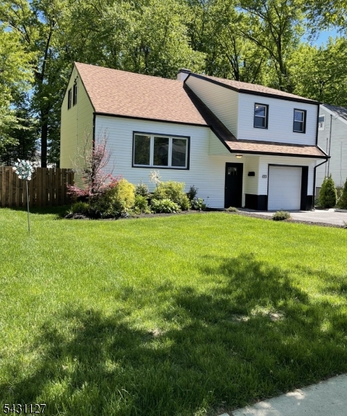 544 Mountain Ave