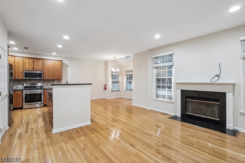 91 Patriot Hill Dr