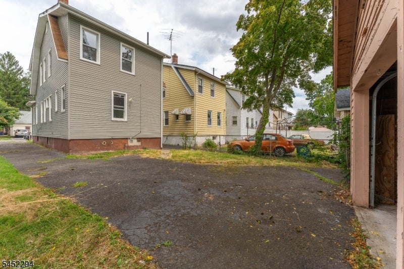 124 Hillcrest Ave