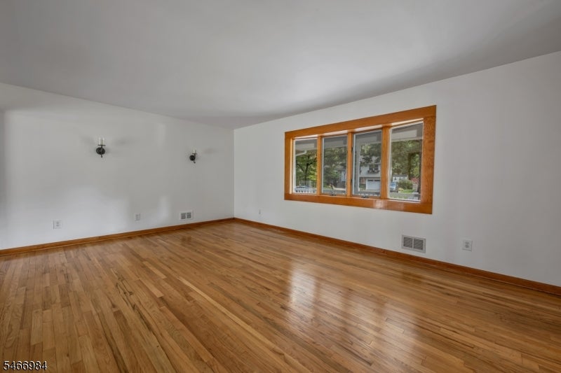 87 Calumet Ave