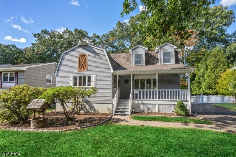 87 Calumet Ave