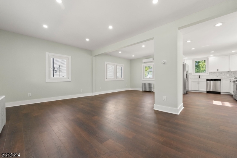 240 Berry St
