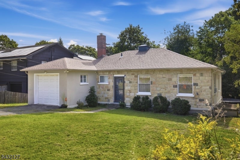 137 Lakeside Blvd
