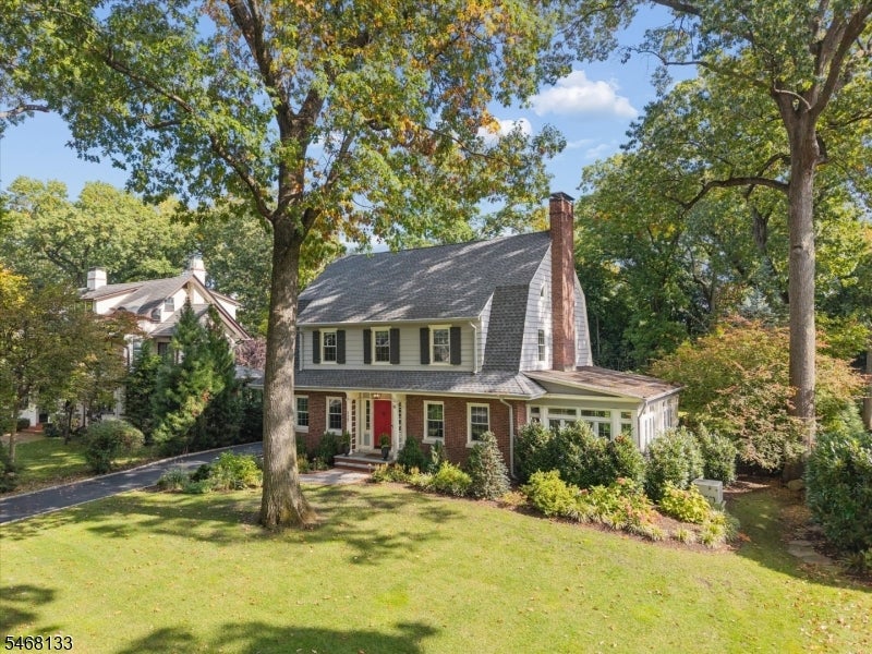 115 Forest Ave