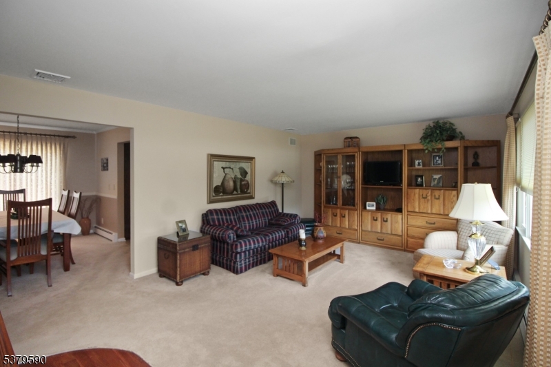 23 Slope Dr