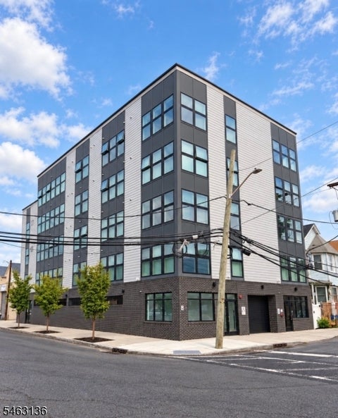 Photo for 529 Mulberry