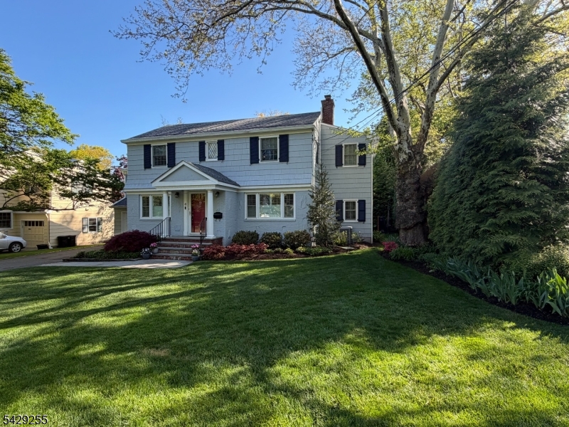 6 Hillside Ave