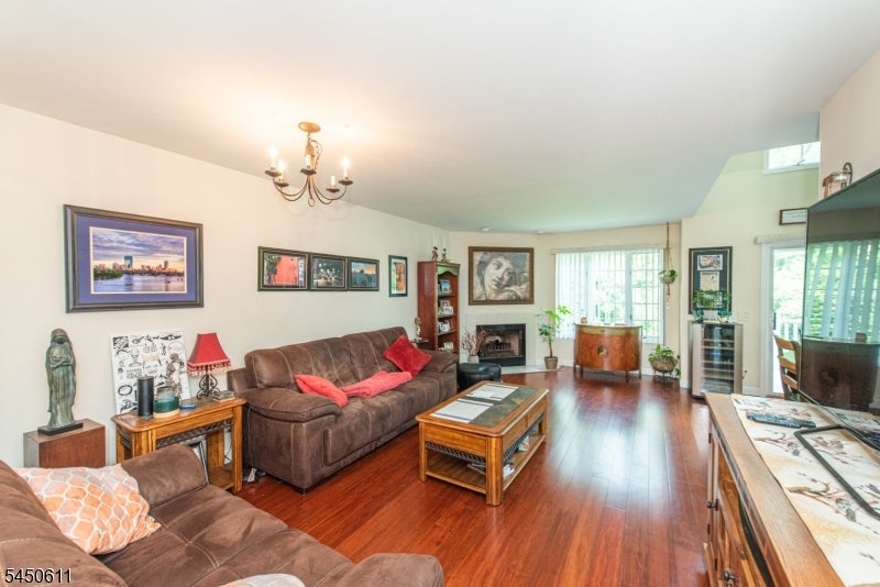 56 Davenport Rd