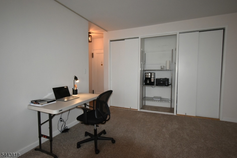 5 Roosevelt Pl 5C
