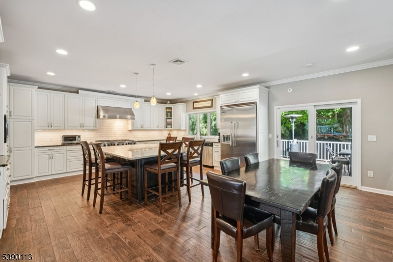 7 Rosedale Ter