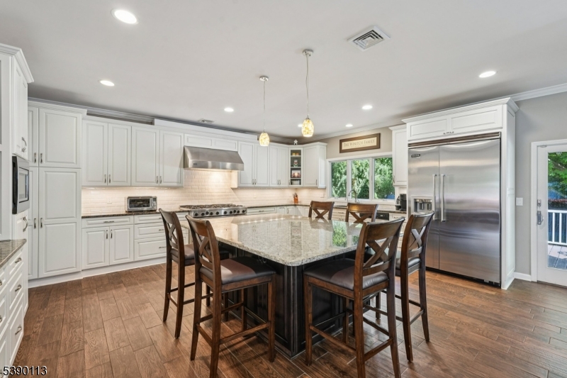 7 Rosedale Ter