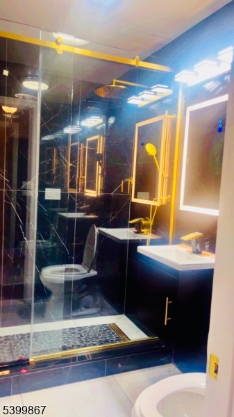 665 Bloomfield Ave 1