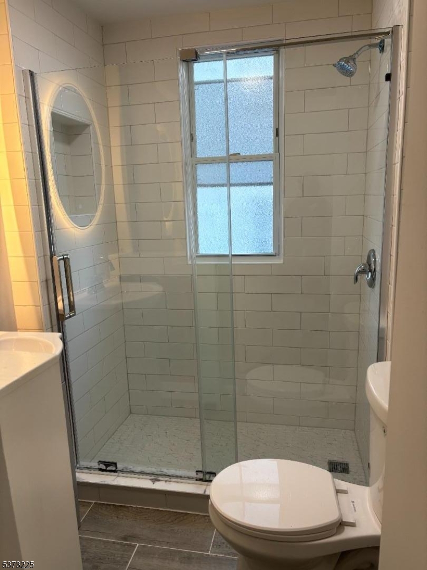 29 Laurel Ave 1