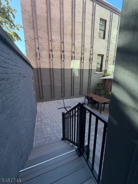 595 Jersey Ave 1