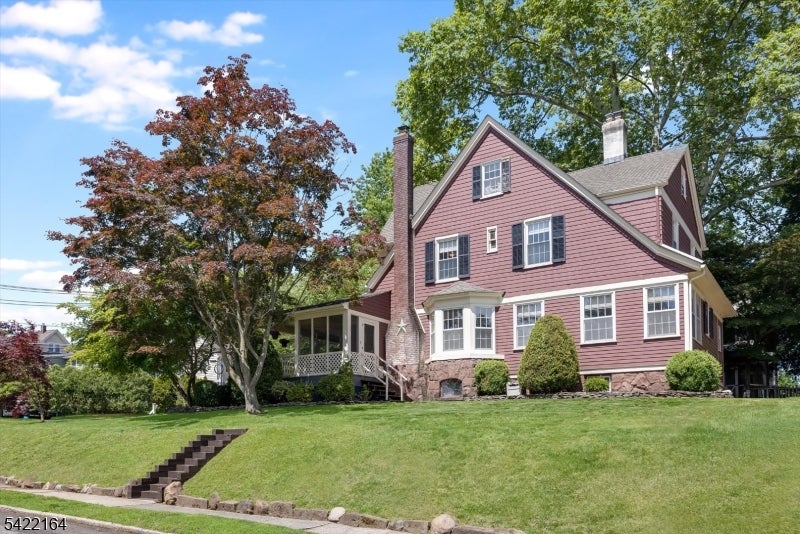 5 Colonial Ter