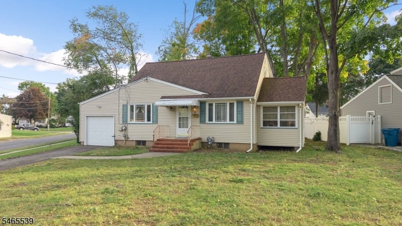 37 Leeds Dr