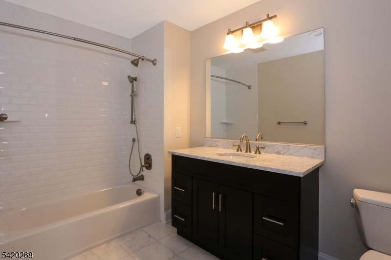 248 Grove Ave 16