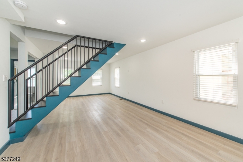 17 Mission St 2