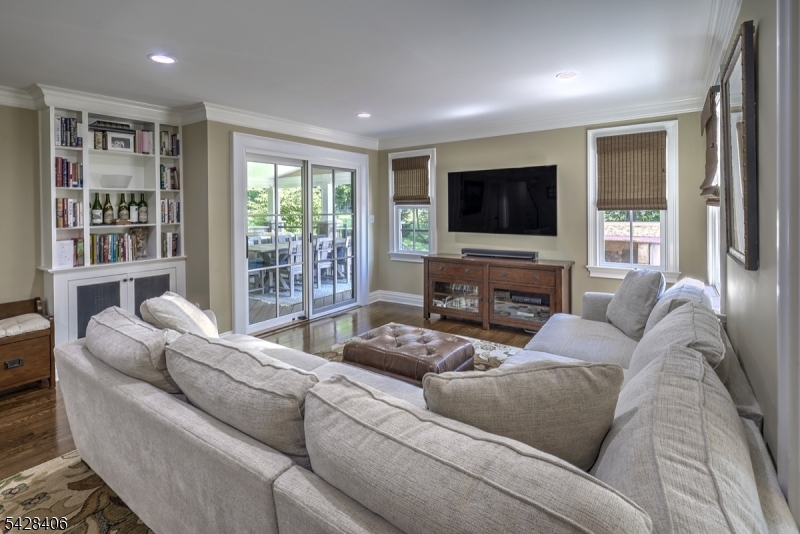 40 Sunnybrook Rd