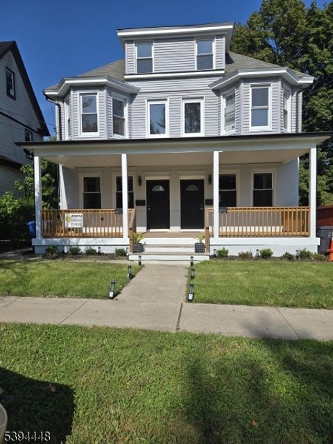 Photo of 285 W Palisade Ave, Englewood, NJ 07631 (MLS # 3996002)