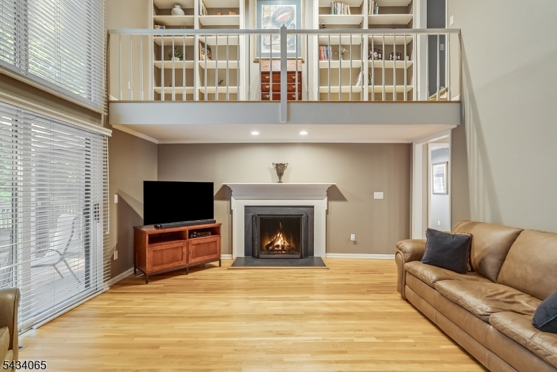 22 Hunters Cir