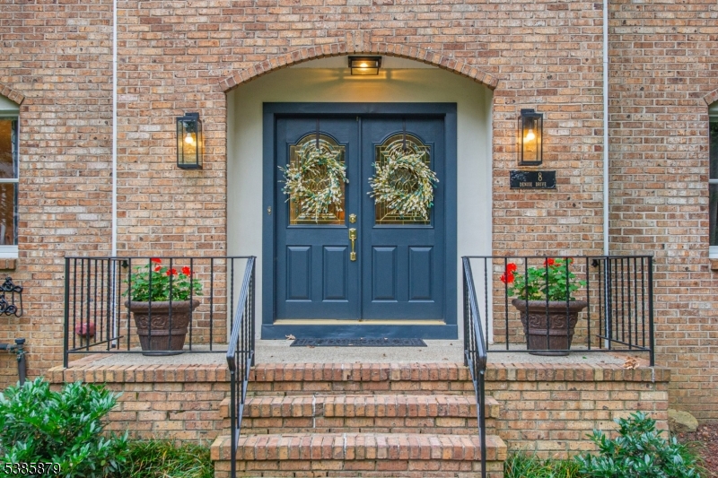 8 Denise Dr
