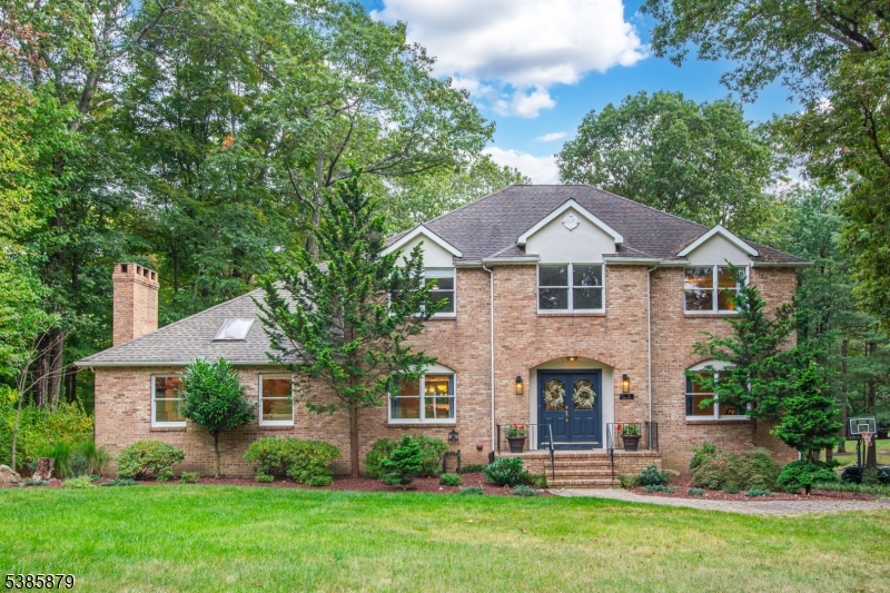 8 Denise Dr