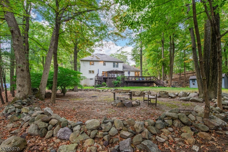 8 Denise Dr