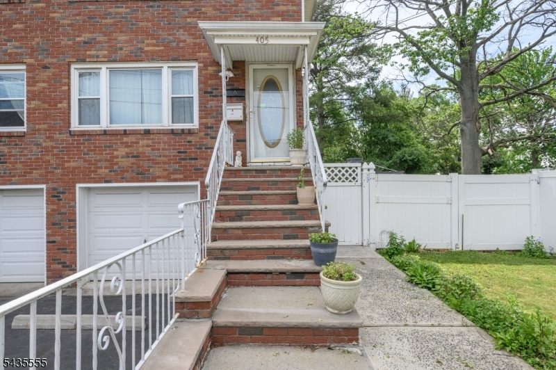 405 Kennedy Dr