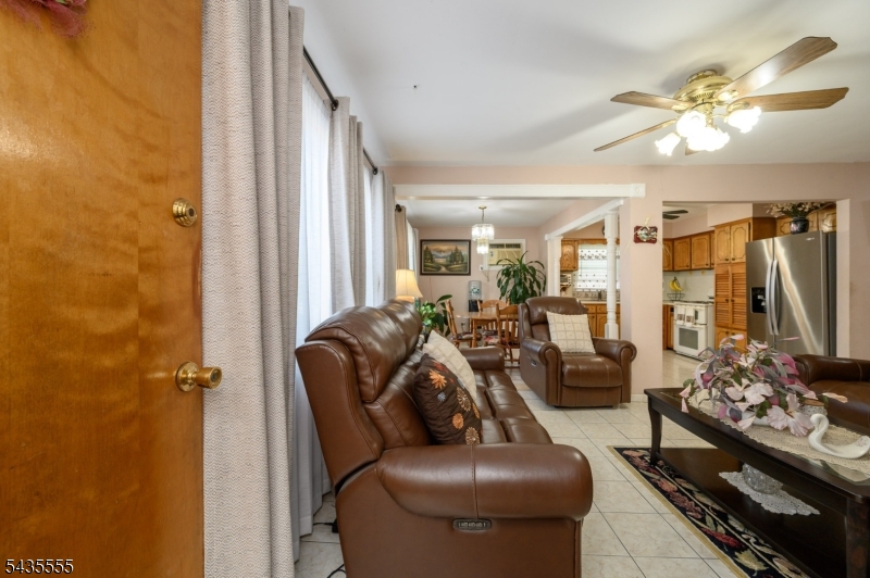 405 Kennedy Dr