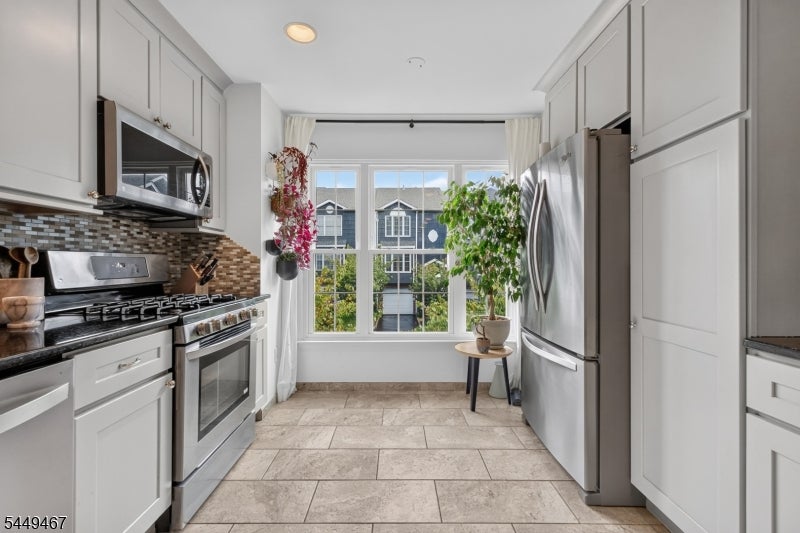 100 Glen Ridge Ave 12