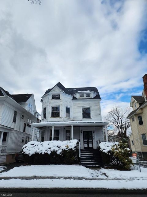 143 S Clinton St 3 East Orange City NJ 07018